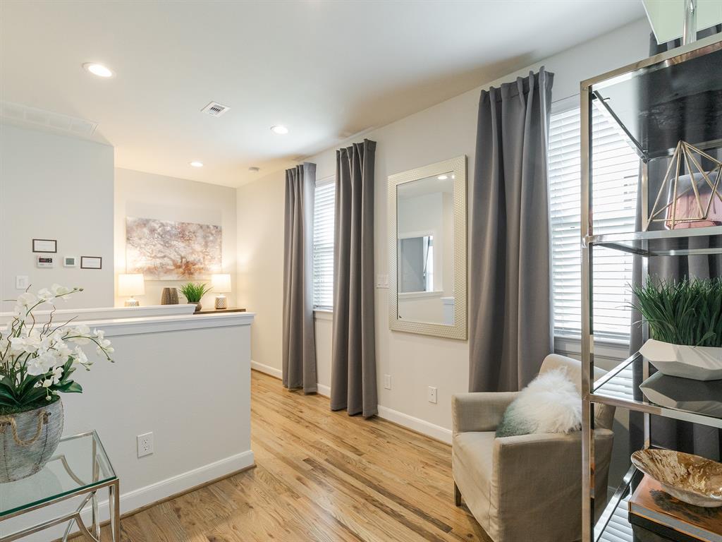 9565 2 Neuens Road, Houston, Texas 77080, 3 Bedrooms Bedrooms, 8 Rooms Rooms,2 BathroomsBathrooms,Townhouse/condo,For Sale,Neuens,52336818