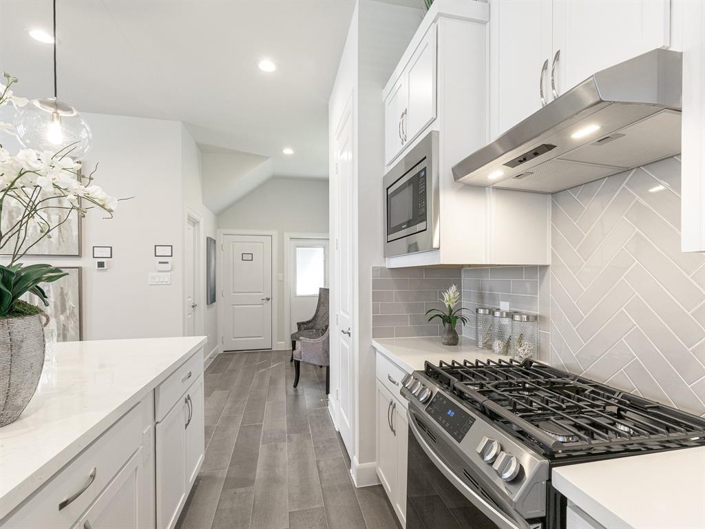 9565 2 Neuens Road, Houston, Texas 77080, 3 Bedrooms Bedrooms, 8 Rooms Rooms,2 BathroomsBathrooms,Townhouse/condo,For Sale,Neuens,52336818