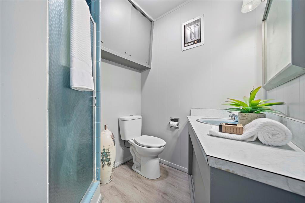 190 1 Barracuda Street, Bayou Vista, Texas 77563, 2 Bedrooms Bedrooms, 2 Rooms Rooms,2 BathroomsBathrooms,Single-family,For Sale,Barracuda,66168537