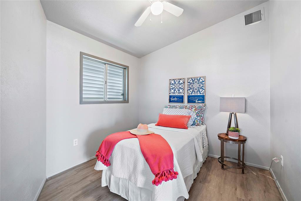 190 1 Barracuda Street, Bayou Vista, Texas 77563, 2 Bedrooms Bedrooms, 2 Rooms Rooms,2 BathroomsBathrooms,Single-family,For Sale,Barracuda,66168537