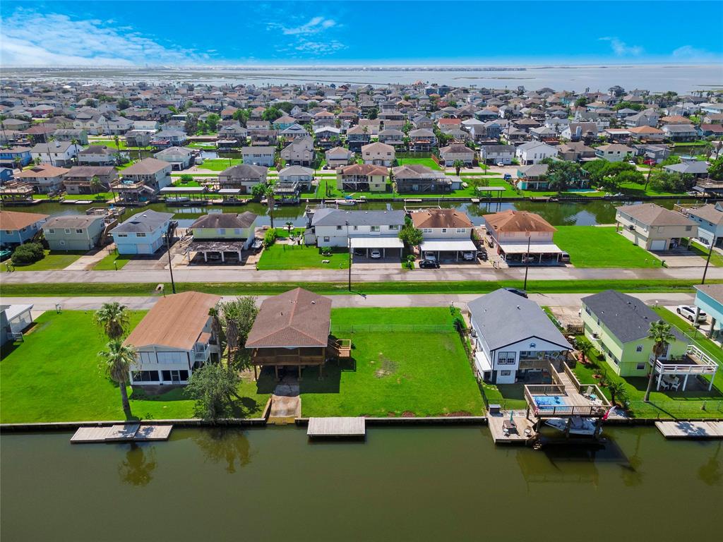190 1 Barracuda Street, Bayou Vista, Texas 77563, 2 Bedrooms Bedrooms, 2 Rooms Rooms,2 BathroomsBathrooms,Single-family,For Sale,Barracuda,66168537