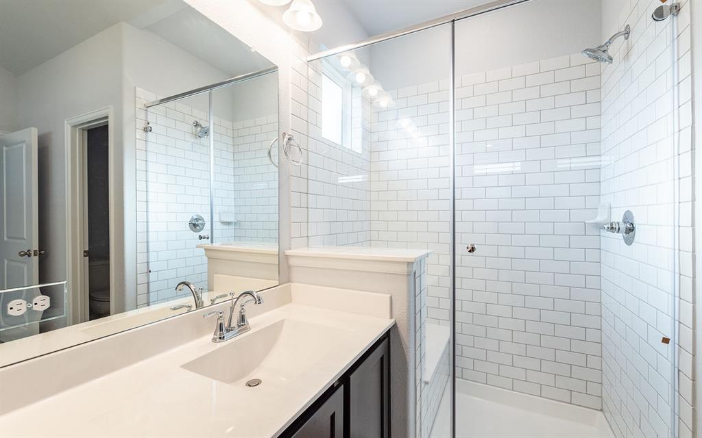 20119 2 Bushwick Falls Drive, Montgomery, Texas 77316, 4 Bedrooms Bedrooms, 10 Rooms Rooms,2 BathroomsBathrooms,Single-family,For Sale,Bushwick Falls,76081237