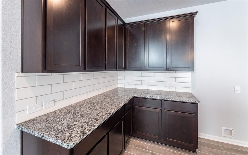 20119 2 Bushwick Falls Drive, Montgomery, Texas 77316, 4 Bedrooms Bedrooms, 10 Rooms Rooms,2 BathroomsBathrooms,Single-family,For Sale,Bushwick Falls,76081237