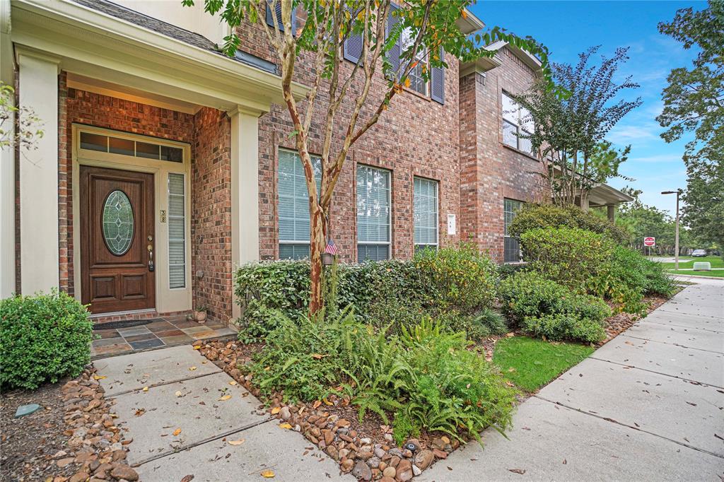 38 Aria Lane The Woodlands, Texas Don't miss the opportunity to live in this beautiful townhome. All first floors with new wood floor and Kitchen aid appliances in the Kitchen.
One bedroom down could be use also as an office. Huge master with two walking closets.
You have to see it and fell in love with it.