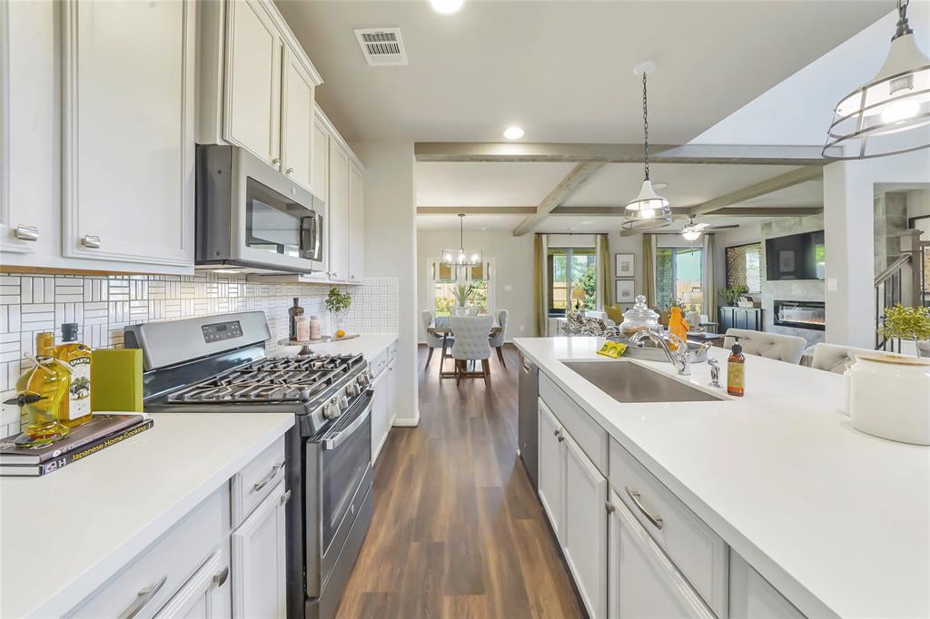 15818 2 Grampian Reach Lane, Humble, Texas 77346, 4 Bedrooms Bedrooms, 7 Rooms Rooms,3 BathroomsBathrooms,Single-family,For Sale,Grampian Reach,51895195