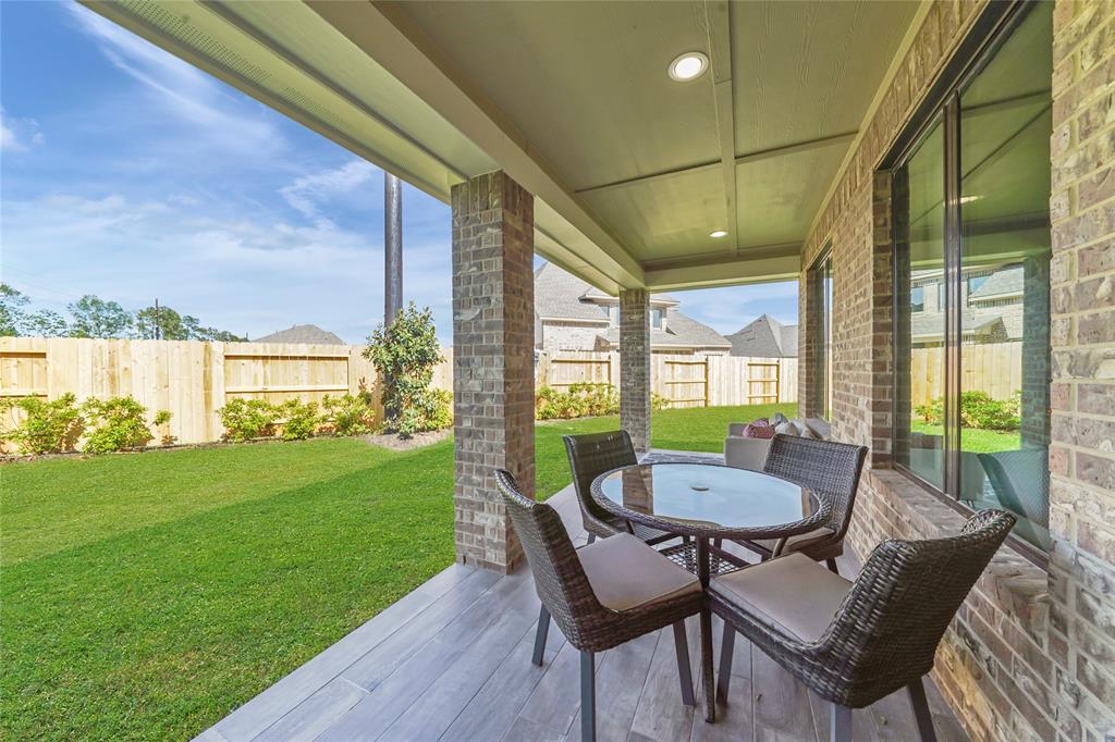 15818 2 Grampian Reach Lane, Humble, Texas 77346, 4 Bedrooms Bedrooms, 7 Rooms Rooms,3 BathroomsBathrooms,Single-family,For Sale,Grampian Reach,51895195