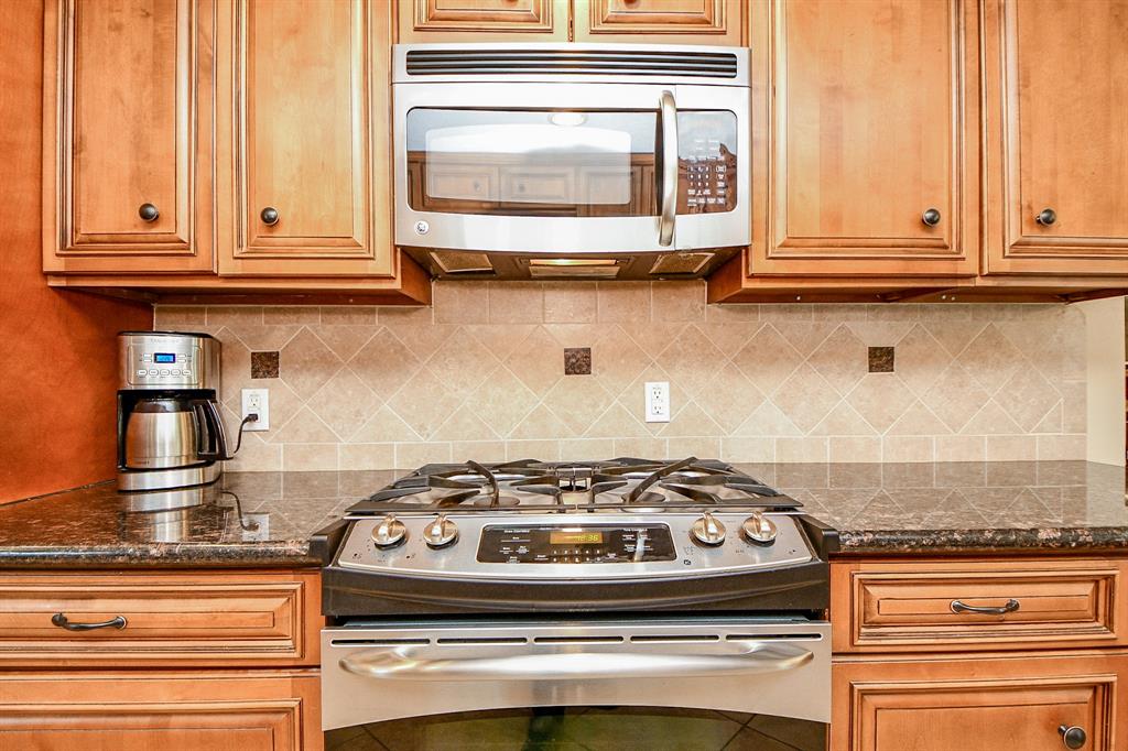 5517 1 Judalon Lane, Houston, Texas 77056, 3 Bedrooms Bedrooms, 9 Rooms Rooms,2 BathroomsBathrooms,Single-family,For Sale,Judalon,75910254