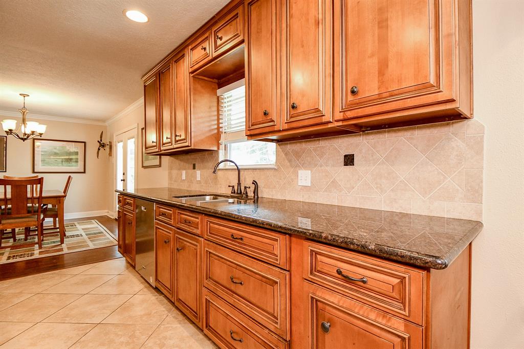 5517 1 Judalon Lane, Houston, Texas 77056, 3 Bedrooms Bedrooms, 9 Rooms Rooms,2 BathroomsBathrooms,Single-family,For Sale,Judalon,75910254