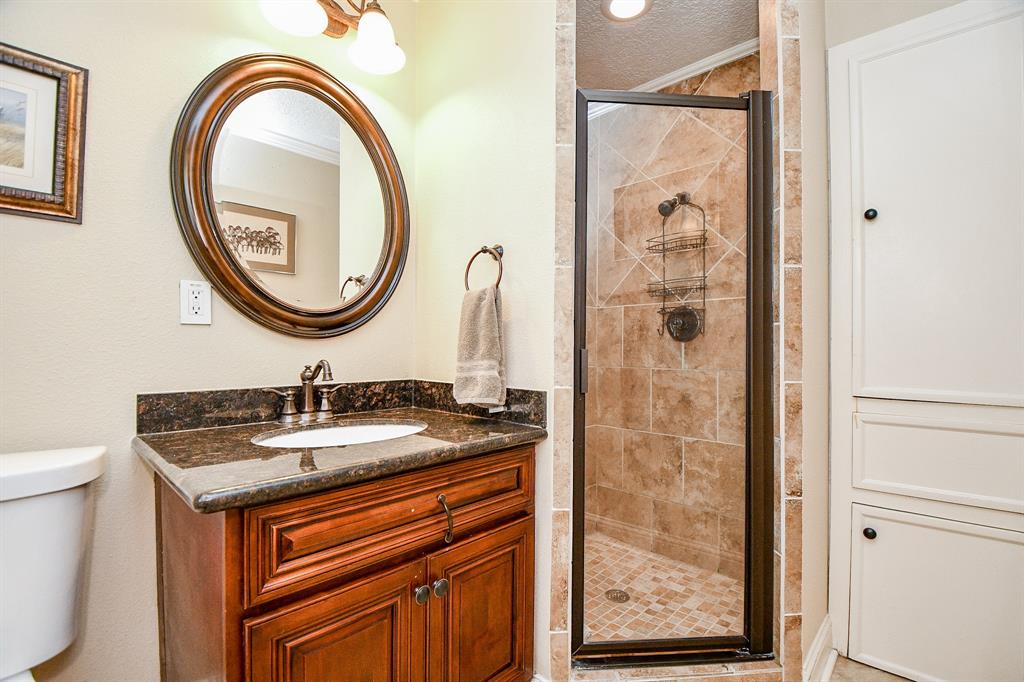 5517 1 Judalon Lane, Houston, Texas 77056, 3 Bedrooms Bedrooms, 9 Rooms Rooms,2 BathroomsBathrooms,Single-family,For Sale,Judalon,75910254