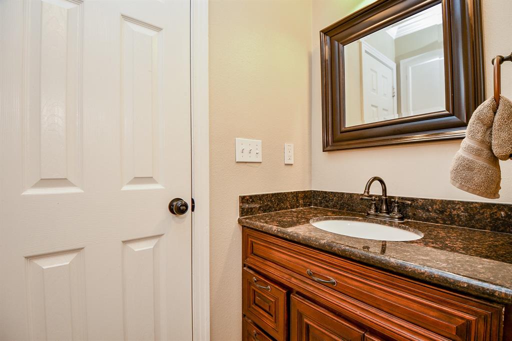 5517 1 Judalon Lane, Houston, Texas 77056, 3 Bedrooms Bedrooms, 9 Rooms Rooms,2 BathroomsBathrooms,Single-family,For Sale,Judalon,75910254