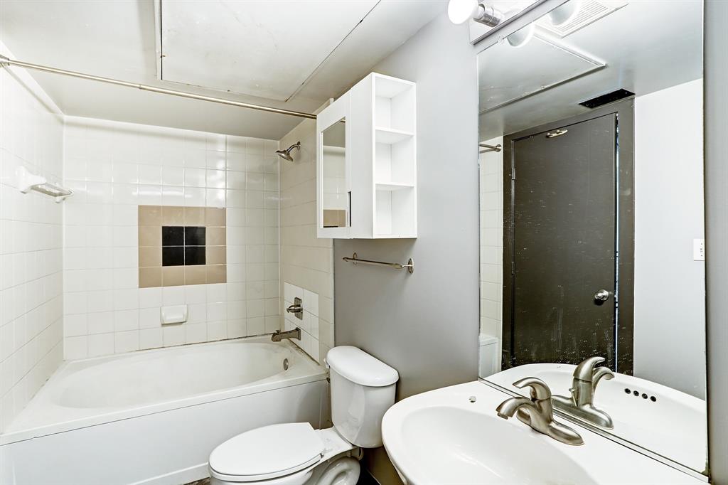 2000 Bagby Street, Houston, Texas 77002, 1 Bedroom Bedrooms, 2 Rooms Rooms,1 BathroomBathrooms,Mid/hi-rise Condo,For Sale,RISE LOFTS,Bagby,94124351