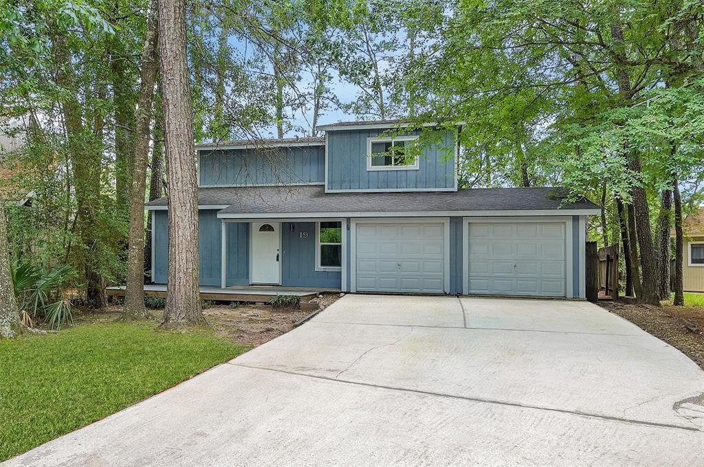 19 Gambrel Oak Place The Woodlands, Texas Wonderful home, conveniently situated near the front of The Woodlands. Nicely renovated throughout, discover all this home has to offer. Inviting kitchen with gorgeous granite & marble opens to the family/living room and makes meal prep a breeze! Bedrooms located upstairs, just steps away from the redone bath featuring a large shower! Washer, dryer and refrigerator included. Available for immediate occupancy. Countless dining, shopping & service venues located minutes away. Schedule a visit soon!