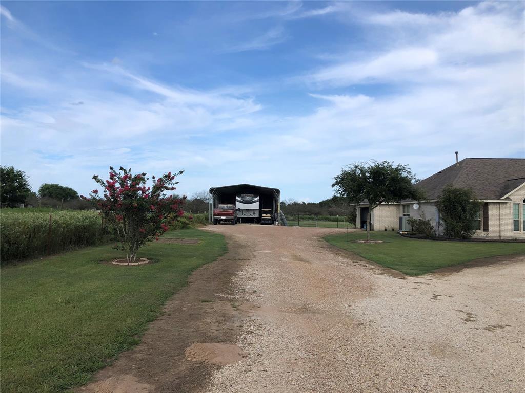 Hallettsville, TX 77964,779 County Road 133