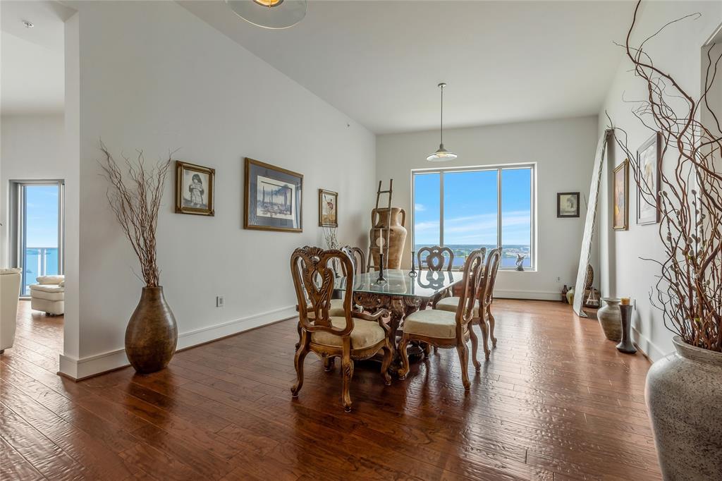 4821 Nasa Parkway, Seabrook, Texas 77586, 3 Bedrooms Bedrooms, 8 Rooms Rooms,3 BathroomsBathrooms,Mid/hi-rise Condo,For Sale,ENDEAVOUR,Nasa,71196345