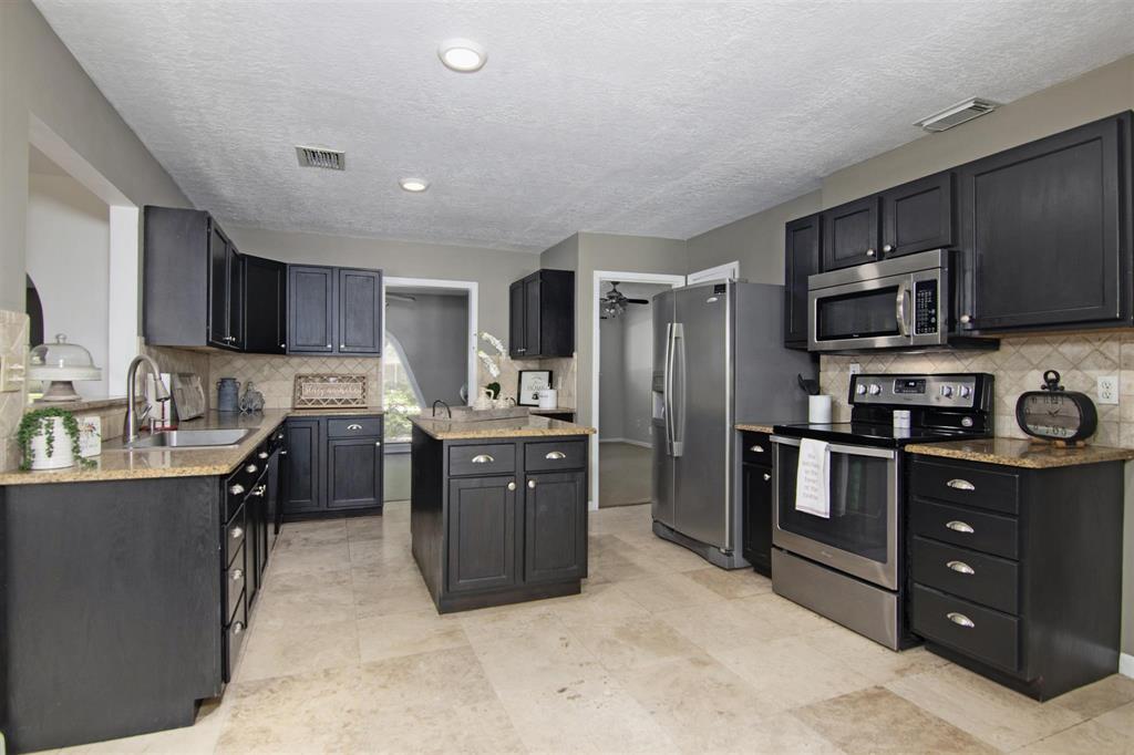 508 1 Misty Lane, Friendswood, Texas 77546, 3 Bedrooms Bedrooms, 9 Rooms Rooms,2 BathroomsBathrooms,Single-family,For Sale,Misty,82126762