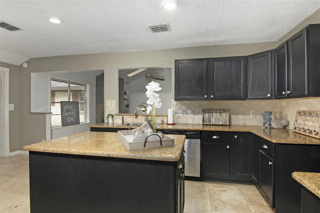 508 1 Misty Lane, Friendswood, Texas 77546, 3 Bedrooms Bedrooms, 9 Rooms Rooms,2 BathroomsBathrooms,Single-family,For Sale,Misty,82126762