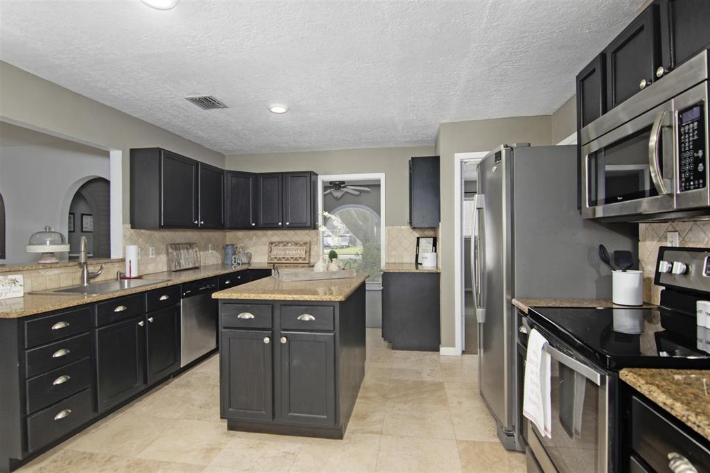 508 1 Misty Lane, Friendswood, Texas 77546, 3 Bedrooms Bedrooms, 9 Rooms Rooms,2 BathroomsBathrooms,Single-family,For Sale,Misty,82126762