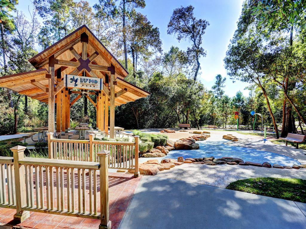 168 2 Somerset Point Boulevard, Montgomery, Texas 77316, 4 Bedrooms Bedrooms, 16 Rooms Rooms,3 BathroomsBathrooms,Single-family,For Sale,Somerset Point,55014986
