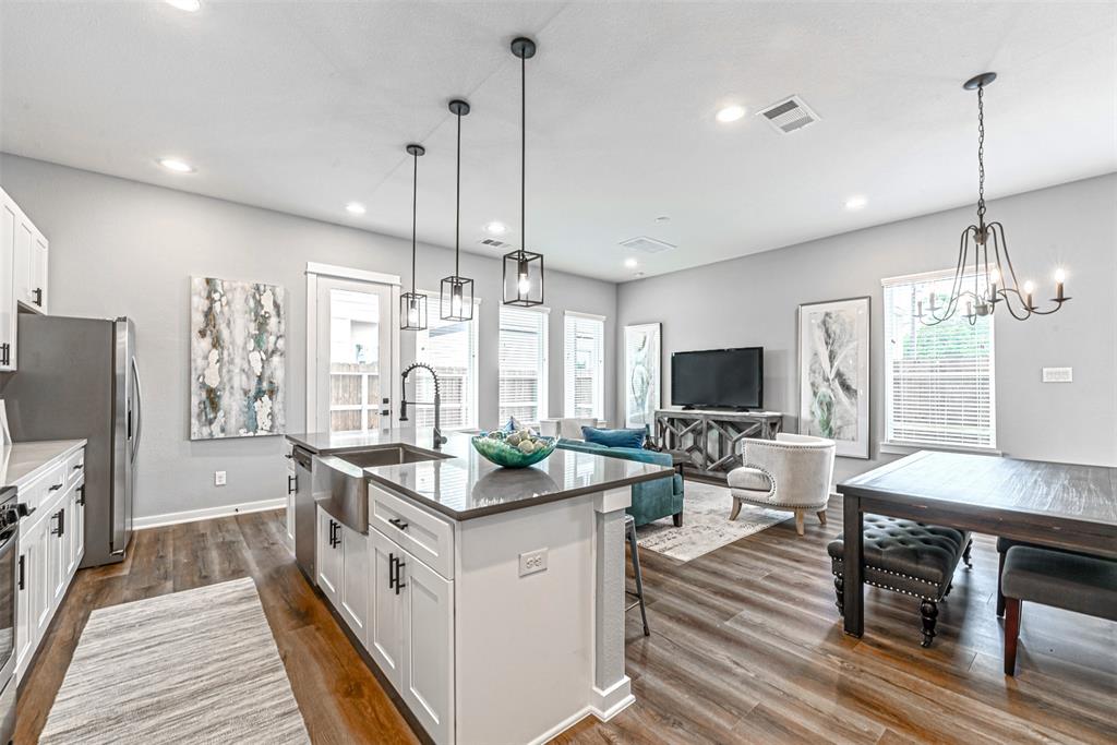 6723 2 Parker Oaks Lane, Houston, Texas 77076, 3 Bedrooms Bedrooms, 7 Rooms Rooms,2 BathroomsBathrooms,Single-family,For Sale,Parker Oaks,80583673