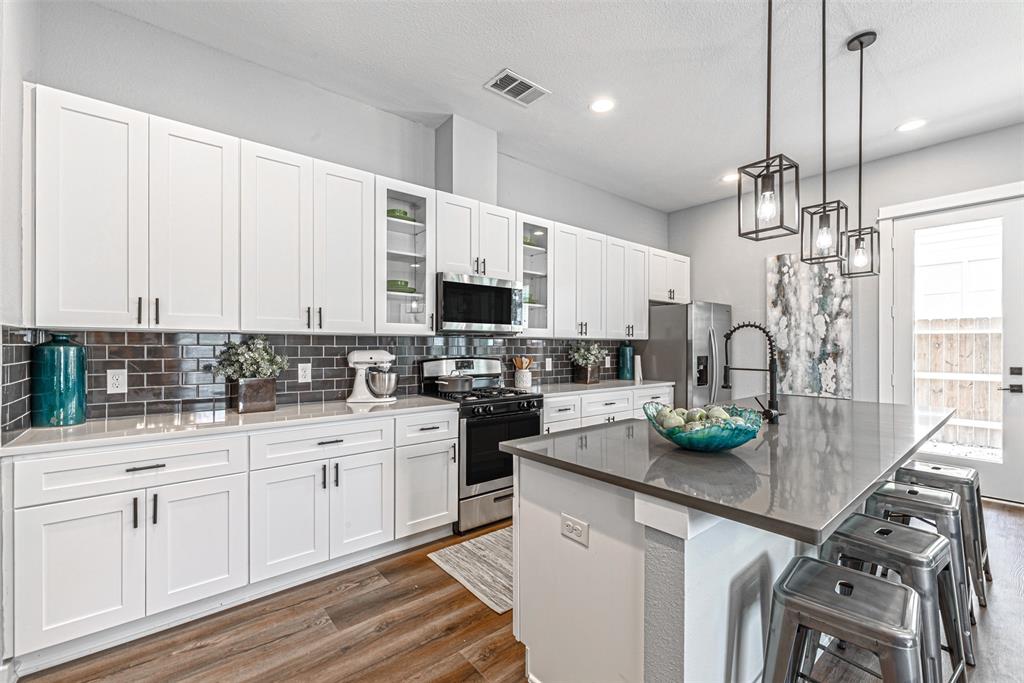 6723 2 Parker Oaks Lane, Houston, Texas 77076, 3 Bedrooms Bedrooms, 7 Rooms Rooms,2 BathroomsBathrooms,Single-family,For Sale,Parker Oaks,80583673