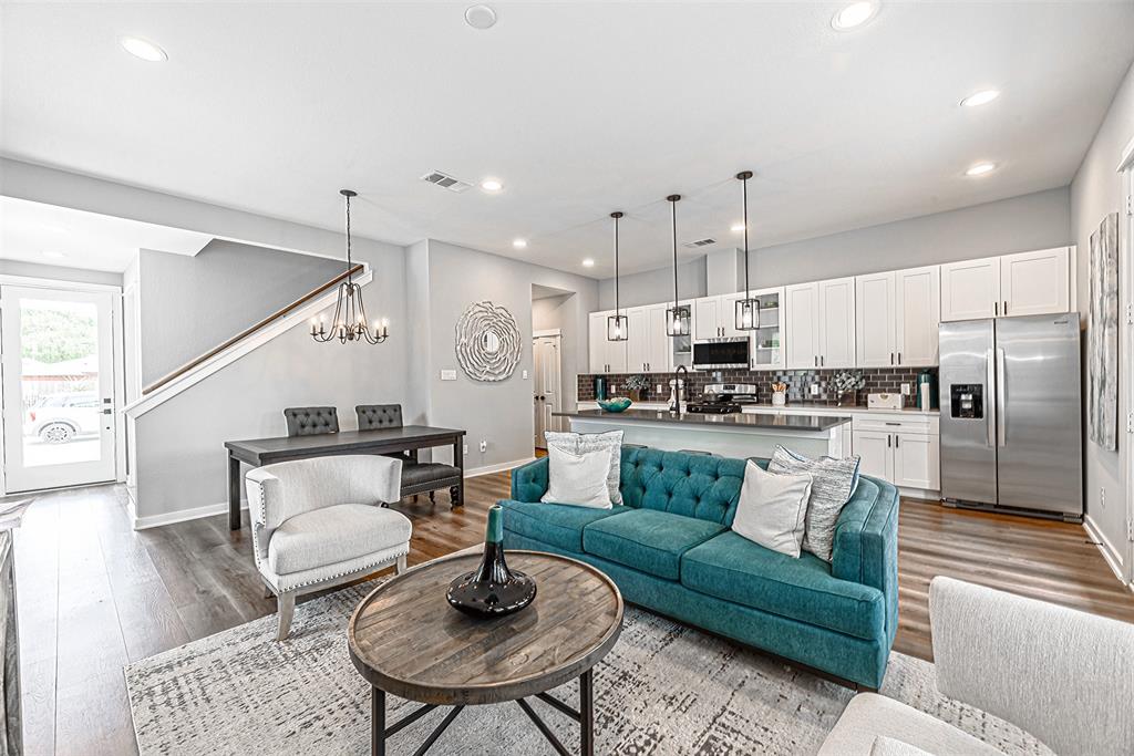 6723 2 Parker Oaks Lane, Houston, Texas 77076, 3 Bedrooms Bedrooms, 7 Rooms Rooms,2 BathroomsBathrooms,Single-family,For Sale,Parker Oaks,80583673