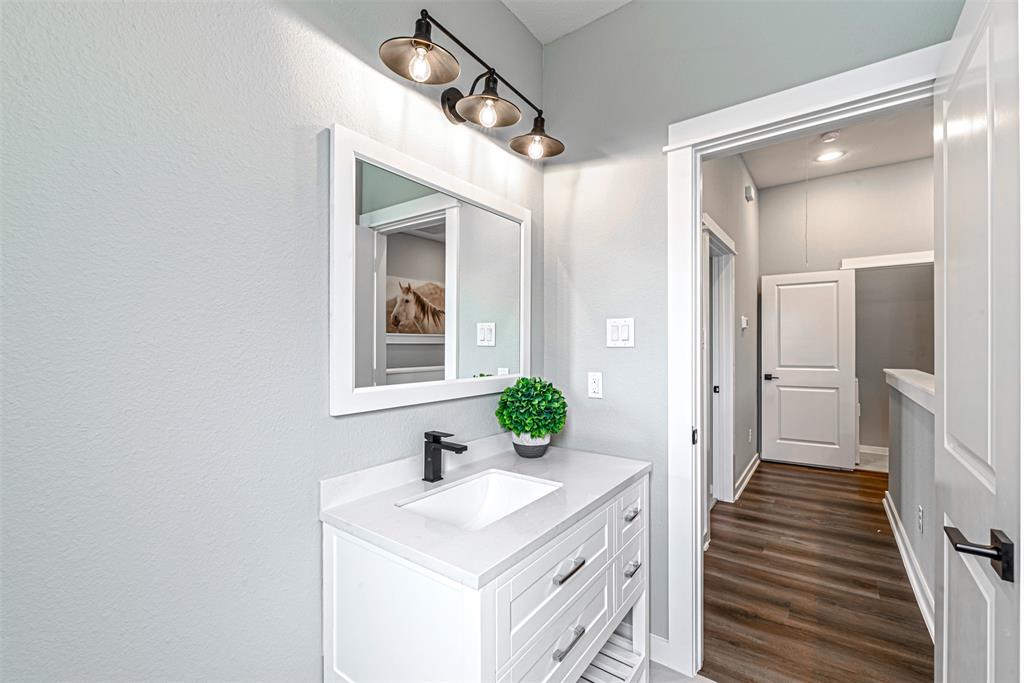 6723 2 Parker Oaks Lane, Houston, Texas 77076, 3 Bedrooms Bedrooms, 7 Rooms Rooms,2 BathroomsBathrooms,Single-family,For Sale,Parker Oaks,80583673