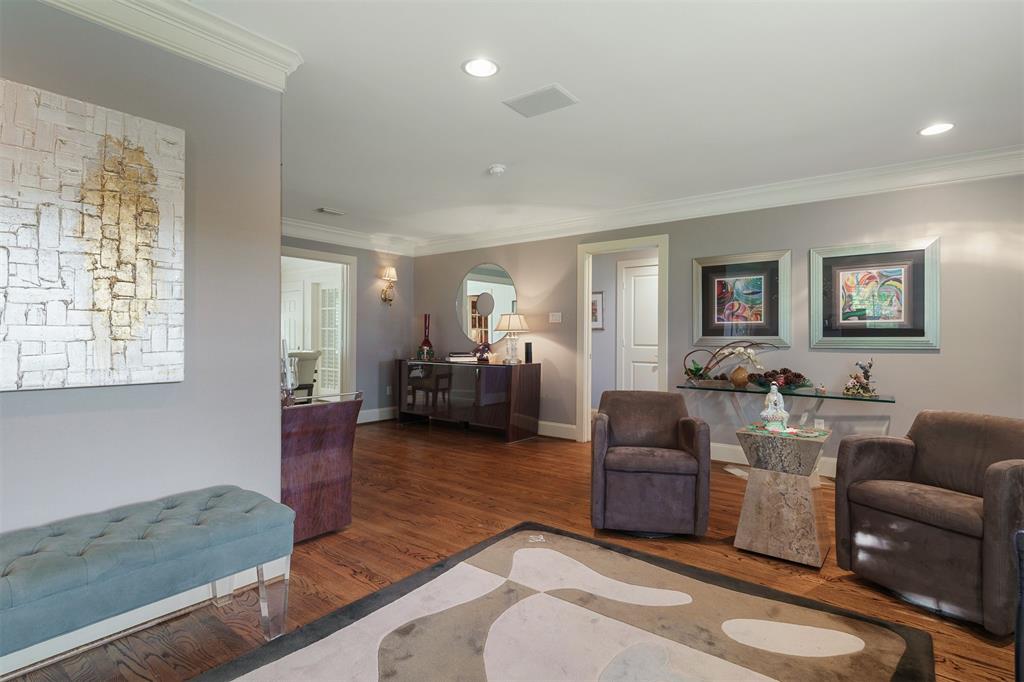1519 1 Glen Oaks Street, Houston, Texas 77008, 2 Bedrooms Bedrooms, 6 Rooms Rooms,1 BathroomBathrooms,Single-family,For Sale,Glen Oaks,55337540