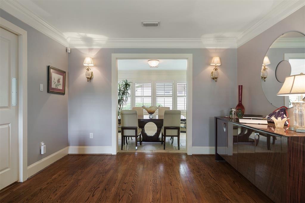 1519 1 Glen Oaks Street, Houston, Texas 77008, 2 Bedrooms Bedrooms, 6 Rooms Rooms,1 BathroomBathrooms,Single-family,For Sale,Glen Oaks,55337540