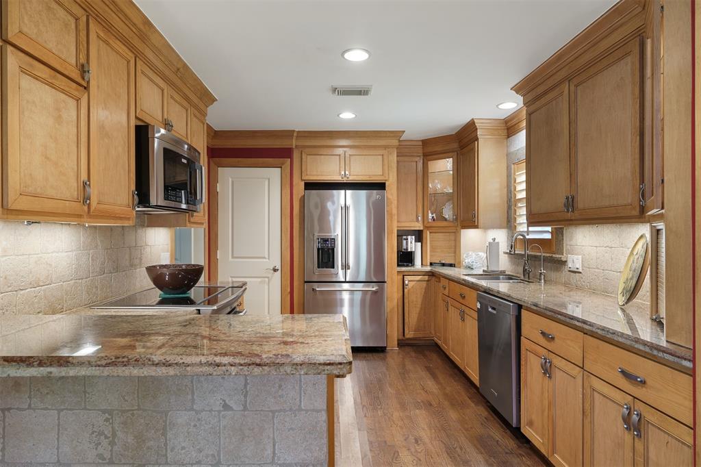 1519 1 Glen Oaks Street, Houston, Texas 77008, 2 Bedrooms Bedrooms, 6 Rooms Rooms,1 BathroomBathrooms,Single-family,For Sale,Glen Oaks,55337540