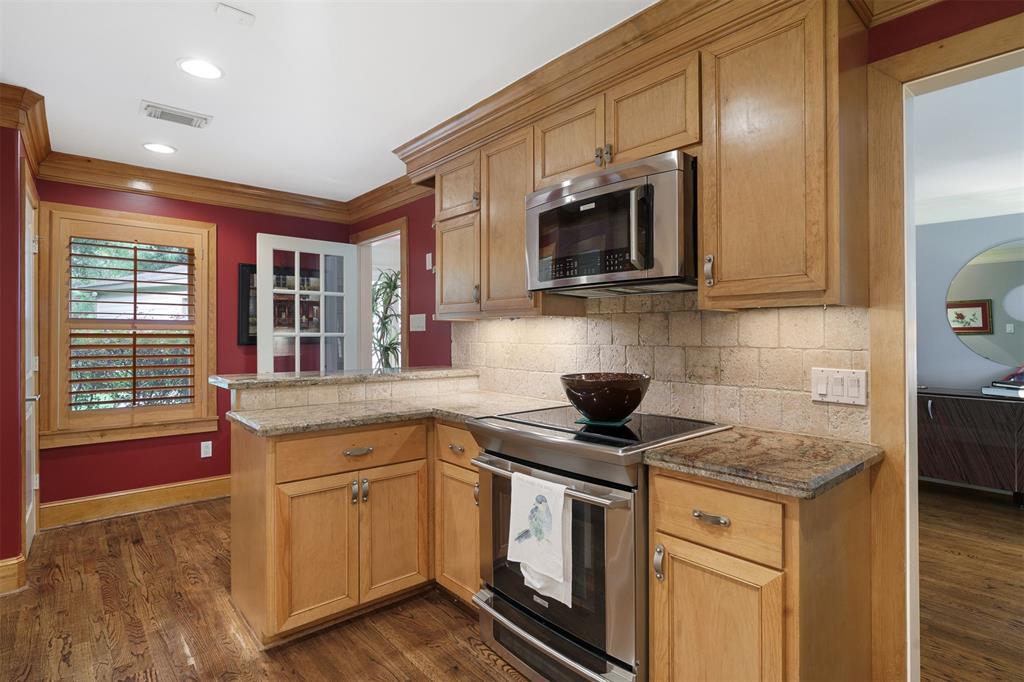 1519 1 Glen Oaks Street, Houston, Texas 77008, 2 Bedrooms Bedrooms, 6 Rooms Rooms,1 BathroomBathrooms,Single-family,For Sale,Glen Oaks,55337540