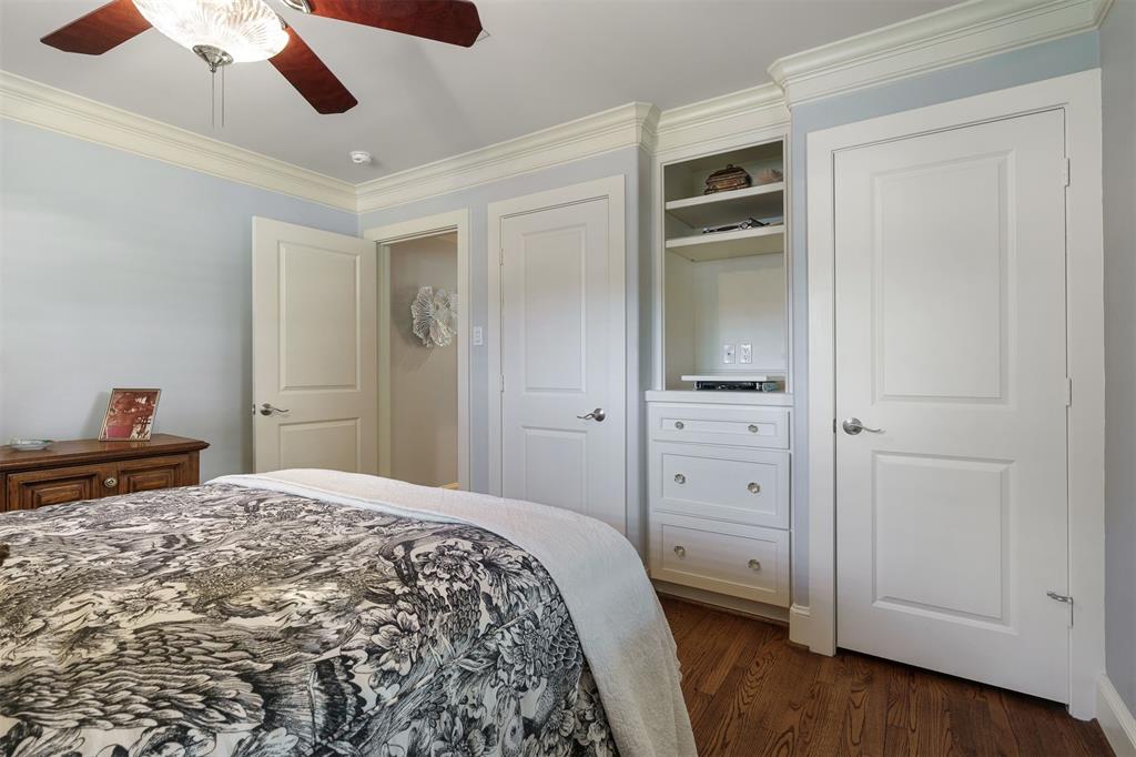 1519 1 Glen Oaks Street, Houston, Texas 77008, 2 Bedrooms Bedrooms, 6 Rooms Rooms,1 BathroomBathrooms,Single-family,For Sale,Glen Oaks,55337540