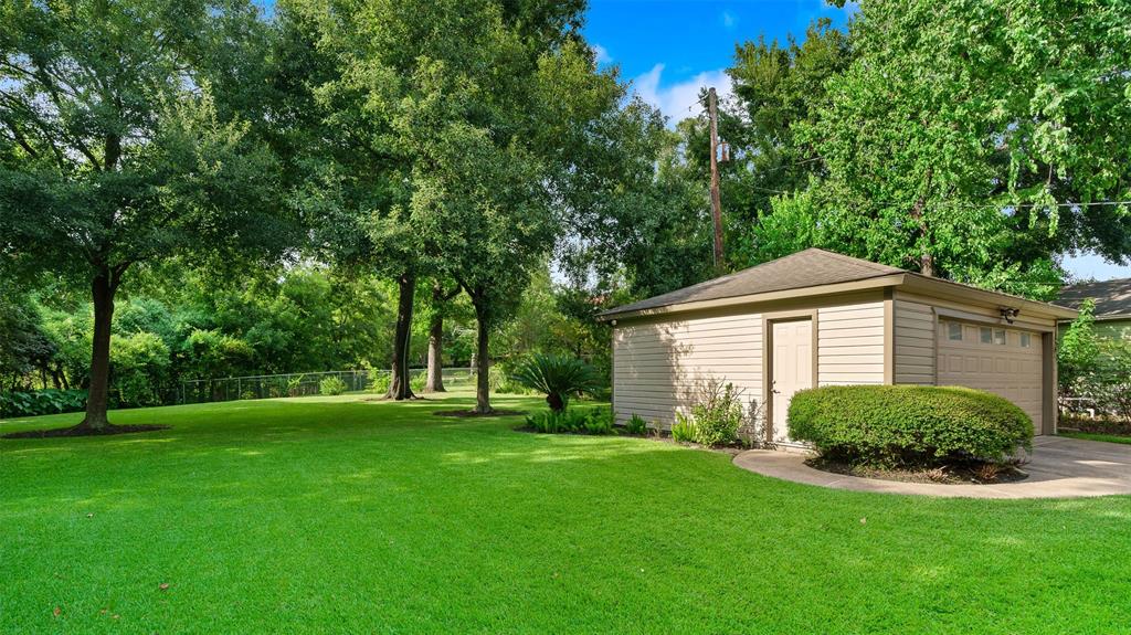1519 1 Glen Oaks Street, Houston, Texas 77008, 2 Bedrooms Bedrooms, 6 Rooms Rooms,1 BathroomBathrooms,Single-family,For Sale,Glen Oaks,55337540