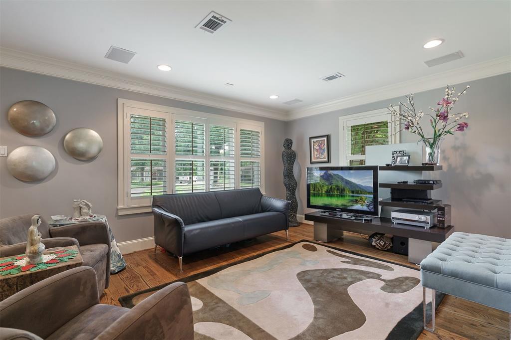 1519 1 Glen Oaks Street, Houston, Texas 77008, 2 Bedrooms Bedrooms, 6 Rooms Rooms,1 BathroomBathrooms,Single-family,For Sale,Glen Oaks,55337540