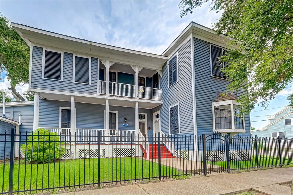 2904 2 Avenue L, Galveston, Texas 77550, 5 Bedrooms Bedrooms, 12 Rooms Rooms,2 BathroomsBathrooms,Single-family,For Sale,Avenue L,53899973