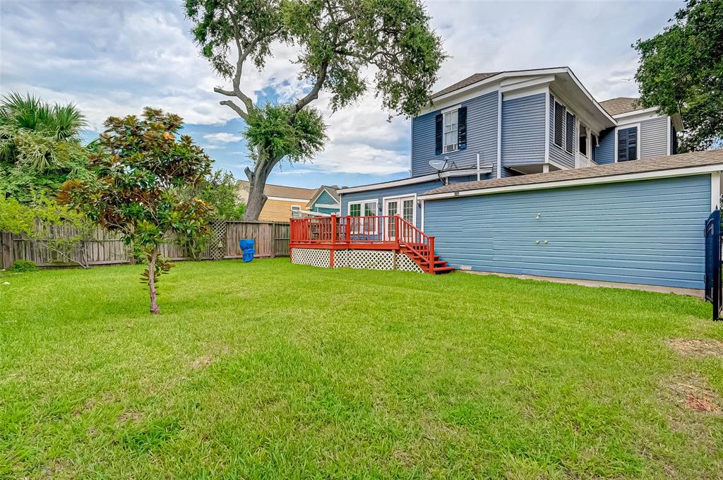 2904 2 Avenue L, Galveston, Texas 77550, 5 Bedrooms Bedrooms, 12 Rooms Rooms,2 BathroomsBathrooms,Single-family,For Sale,Avenue L,53899973