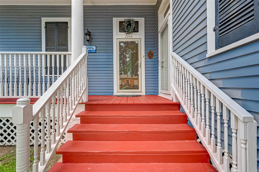 2904 2 Avenue L, Galveston, Texas 77550, 5 Bedrooms Bedrooms, 12 Rooms Rooms,2 BathroomsBathrooms,Single-family,For Sale,Avenue L,53899973