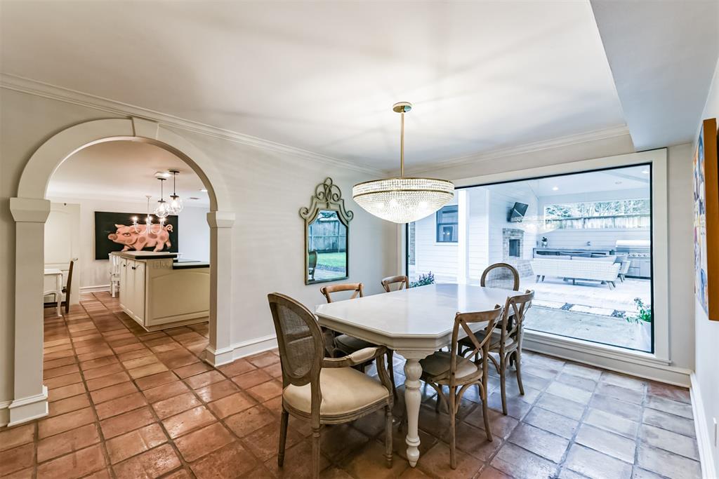 10219 1.5 Chevy Chase Drive, Houston, Texas 77042, 4 Bedrooms Bedrooms, 9 Rooms Rooms,2 BathroomsBathrooms,Single-family,For Sale,Chevy Chase,51997793
