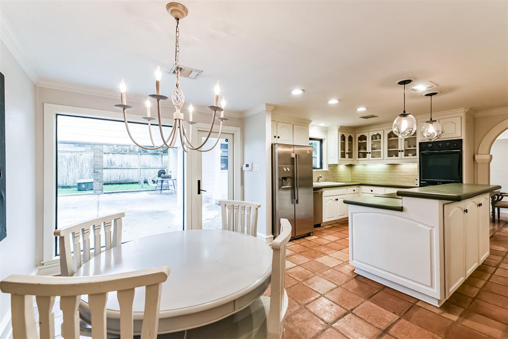 10219 1.5 Chevy Chase Drive, Houston, Texas 77042, 4 Bedrooms Bedrooms, 9 Rooms Rooms,2 BathroomsBathrooms,Single-family,For Sale,Chevy Chase,51997793