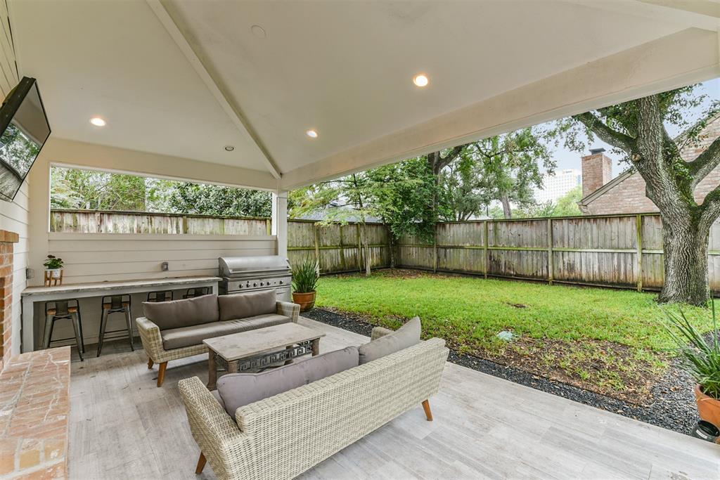 10219 1.5 Chevy Chase Drive, Houston, Texas 77042, 4 Bedrooms Bedrooms, 9 Rooms Rooms,2 BathroomsBathrooms,Single-family,For Sale,Chevy Chase,51997793