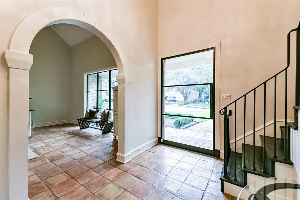 10219 1.5 Chevy Chase Drive, Houston, Texas 77042, 4 Bedrooms Bedrooms, 9 Rooms Rooms,2 BathroomsBathrooms,Single-family,For Sale,Chevy Chase,51997793
