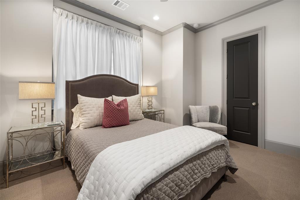 1905 4 Revere Street, Houston, Texas 77019, 3 Bedrooms Bedrooms, 10 Rooms Rooms,3 BathroomsBathrooms,Townhouse/condo,For Sale,Revere,58094096