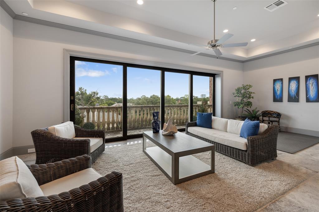1905 4 Revere Street, Houston, Texas 77019, 3 Bedrooms Bedrooms, 10 Rooms Rooms,3 BathroomsBathrooms,Townhouse/condo,For Sale,Revere,58094096