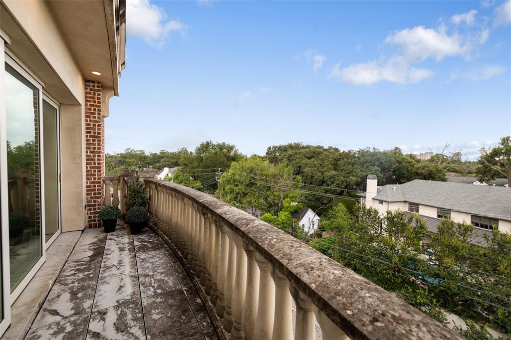 1905 4 Revere Street, Houston, Texas 77019, 3 Bedrooms Bedrooms, 10 Rooms Rooms,3 BathroomsBathrooms,Townhouse/condo,For Sale,Revere,58094096