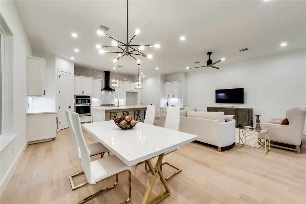 9425 2 Montridge Drive, Houston, Texas 77080, 3 Bedrooms Bedrooms, 8 Rooms Rooms,2 BathroomsBathrooms,Single-family,For Sale,Montridge,51194221