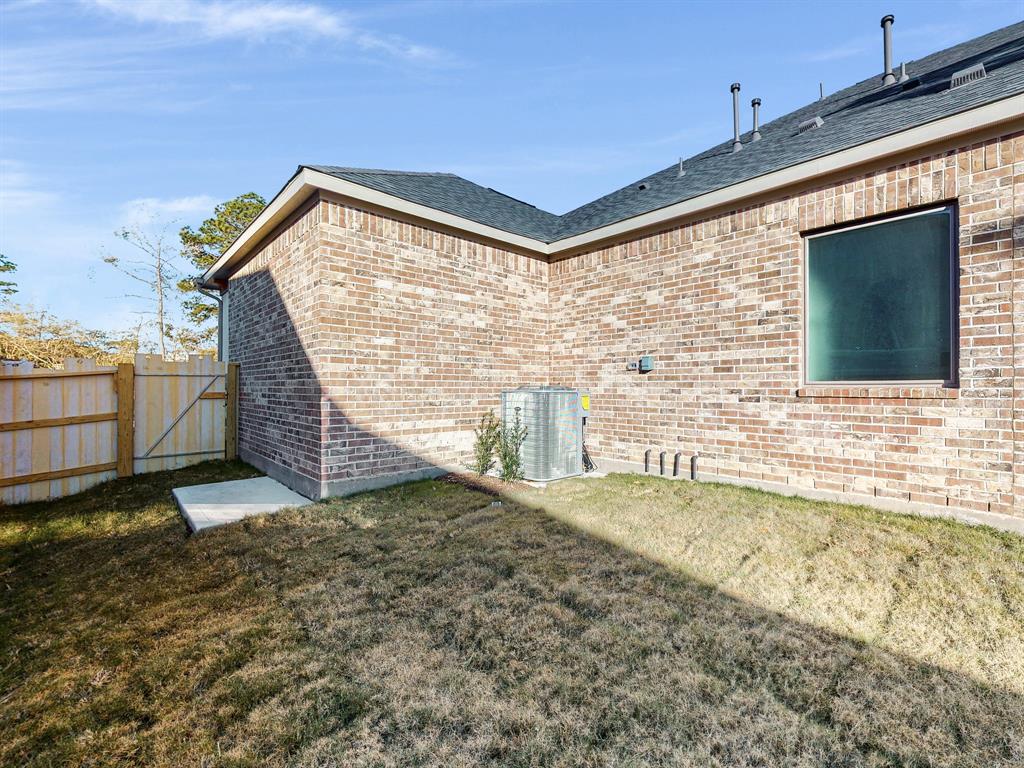 10629 1 Lake Palmetto Drive, Conroe, Texas 77385, 4 Bedrooms Bedrooms, 8 Rooms Rooms,3 BathroomsBathrooms,Single-family,For Sale,Lake Palmetto,77338433