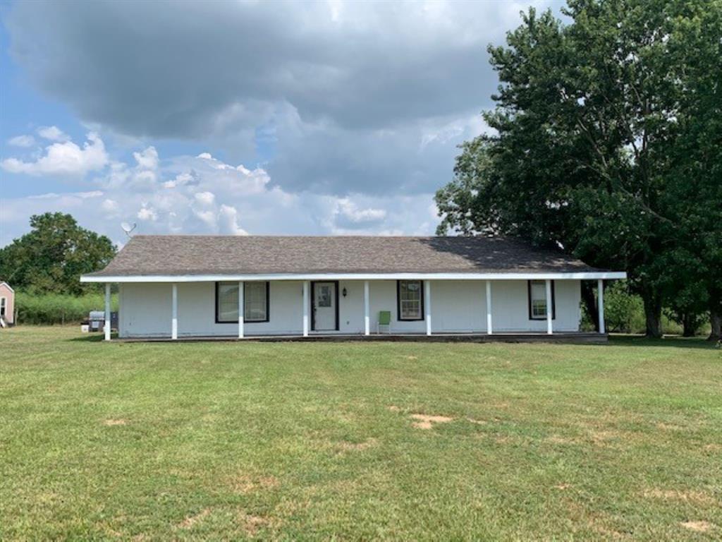 21060 Fm 359 Road Hempstead, Texas 3 bedroom 2 bath 2048 sqft ranch style home sitting on 14+/- acres on FM 359