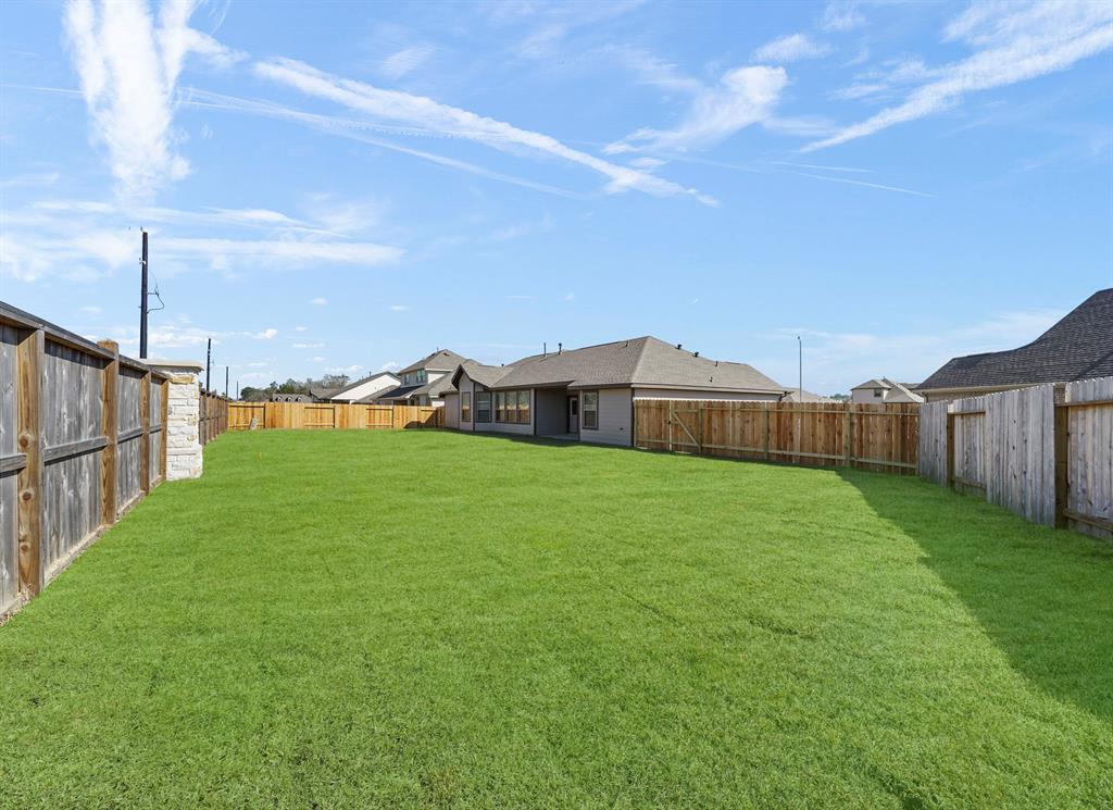 6715 1 Vista Ledge Drive, Baytown, Texas 77521, 3 Bedrooms Bedrooms, 5 Rooms Rooms,2 BathroomsBathrooms,Single-family,For Sale,Vista Ledge,22387701