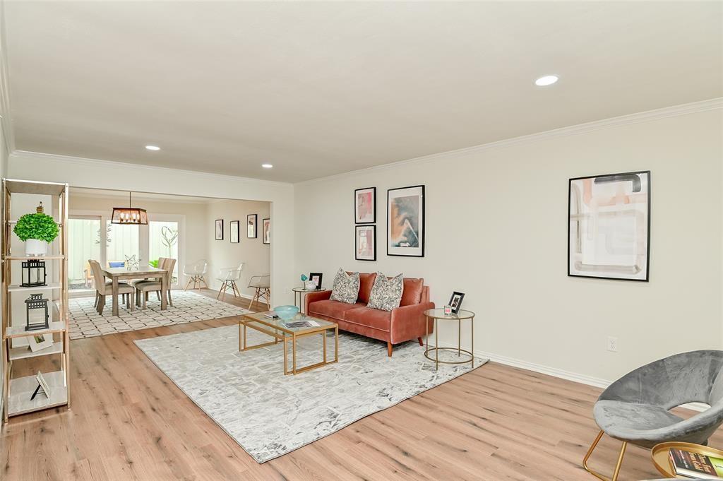 12612 2 Rip Van Winkle Drive, Houston, Texas 77024, 3 Bedrooms Bedrooms, 8 Rooms Rooms,2 BathroomsBathrooms,Townhouse/condo,For Sale,Rip Van Winkle,55976326