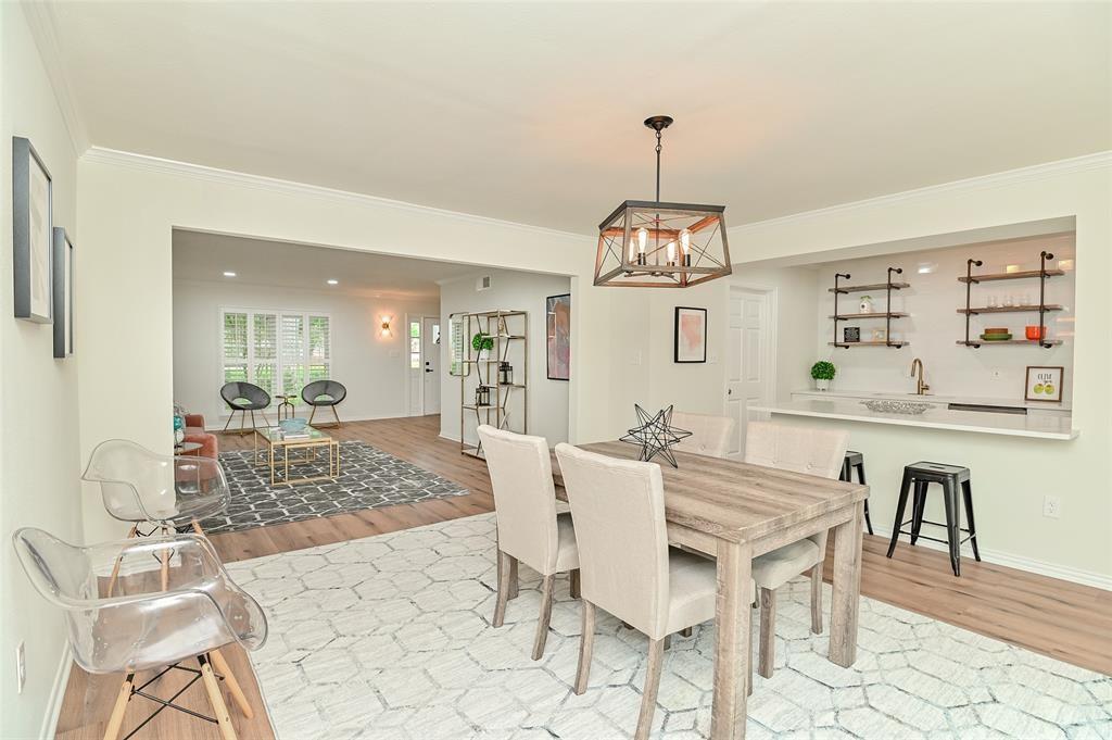 12612 2 Rip Van Winkle Drive, Houston, Texas 77024, 3 Bedrooms Bedrooms, 8 Rooms Rooms,2 BathroomsBathrooms,Townhouse/condo,For Sale,Rip Van Winkle,55976326