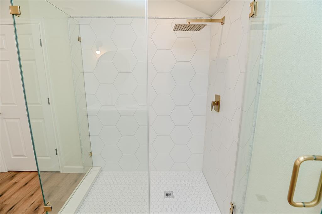 12612 2 Rip Van Winkle Drive, Houston, Texas 77024, 3 Bedrooms Bedrooms, 8 Rooms Rooms,2 BathroomsBathrooms,Townhouse/condo,For Sale,Rip Van Winkle,55976326